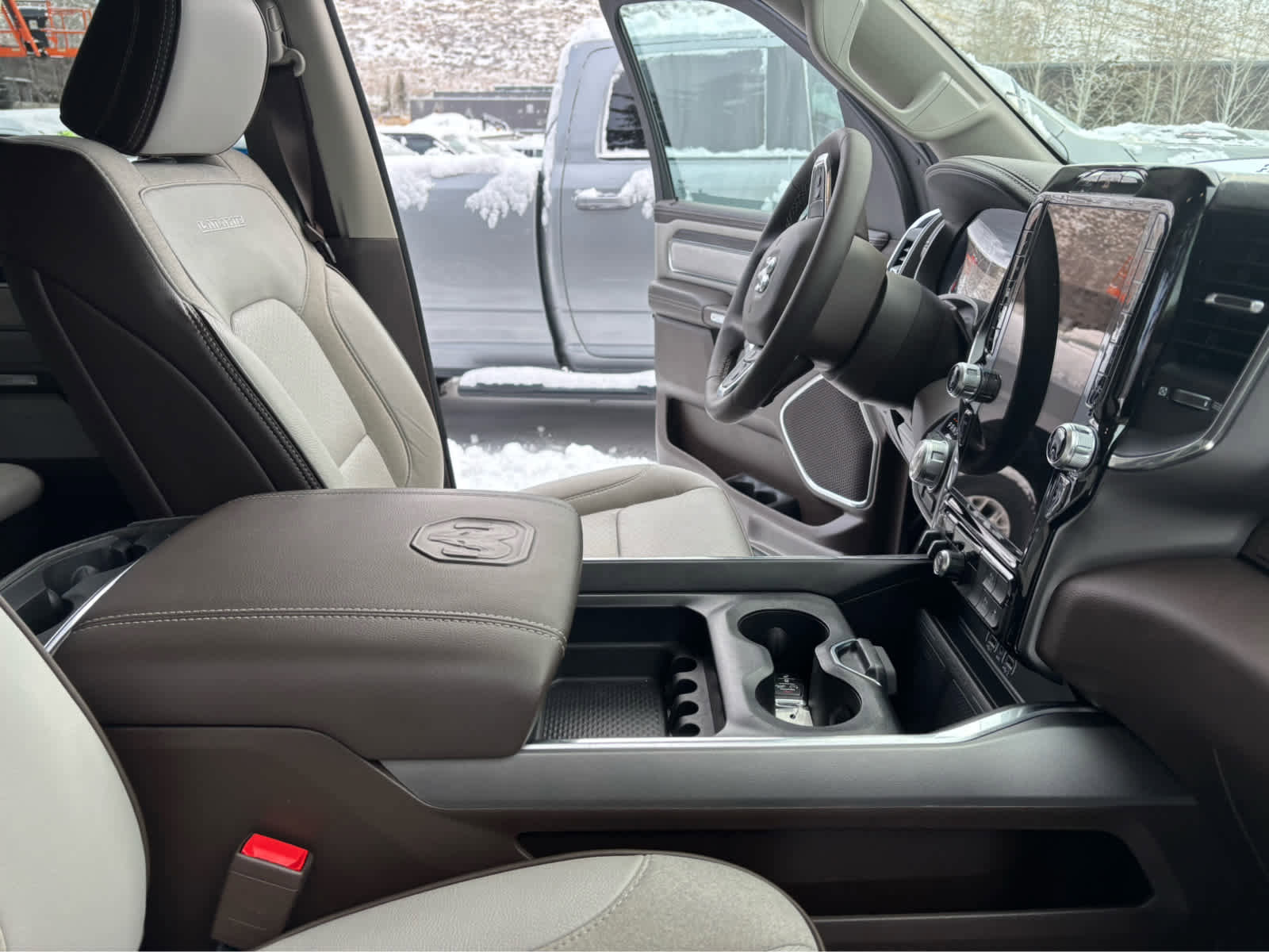 Used 2025 RAM 1500 Laramie w/ Trailer Tow Group image 27