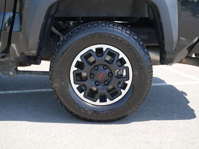 Used 2024 Toyota Tacoma TRD Off-Road AWD/4WD image 45
