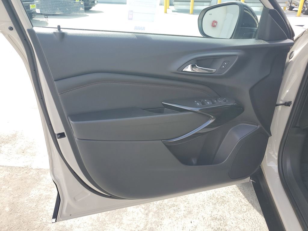 New 2026 Chevrolet Trax RS w/ Driver Confidence Package FWD image 20