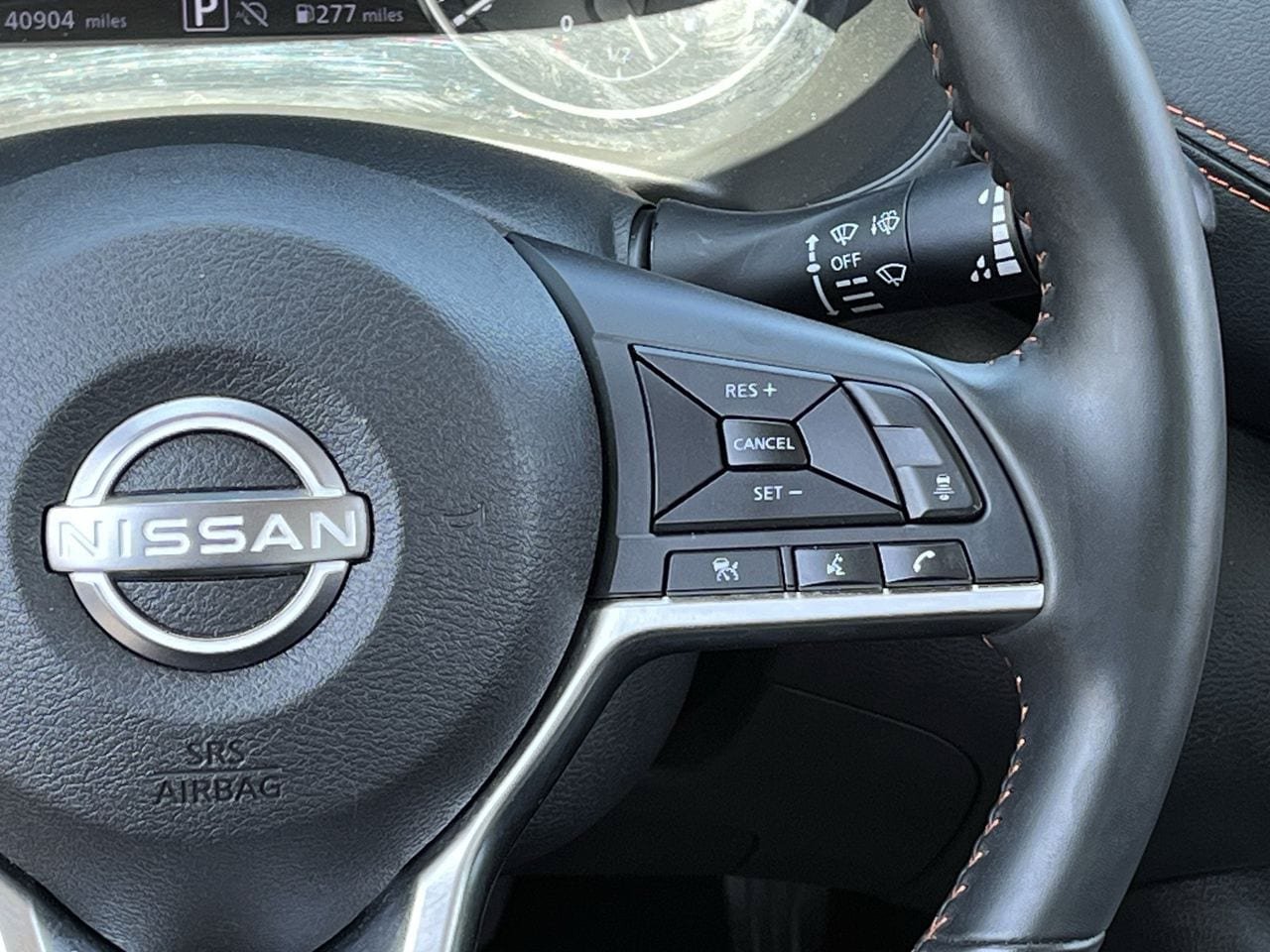 Used 2025 Nissan Sentra SR FWD image 14