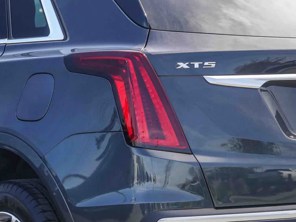 Used 2023 Cadillac XT5 Premium Luxury w/ Technology Package image 7