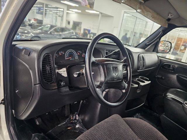 Used 2001 Dodge B2500 Passenger image 7