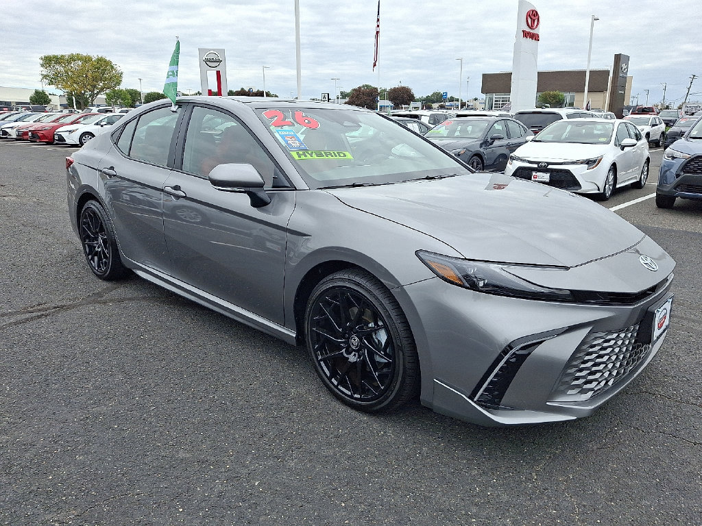 Used 2026 Toyota Camry XSE FWD image 3