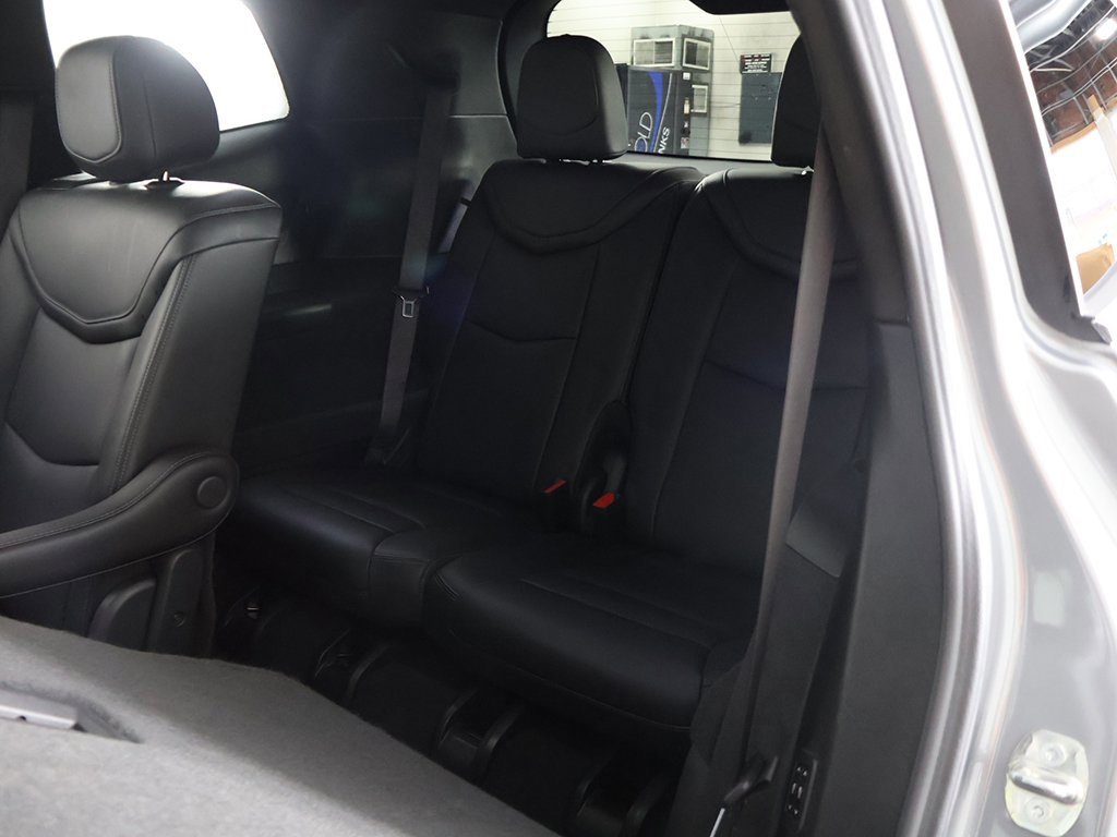 Used 2023 Cadillac XT6 Premium Luxury w/ Technology Package image 37