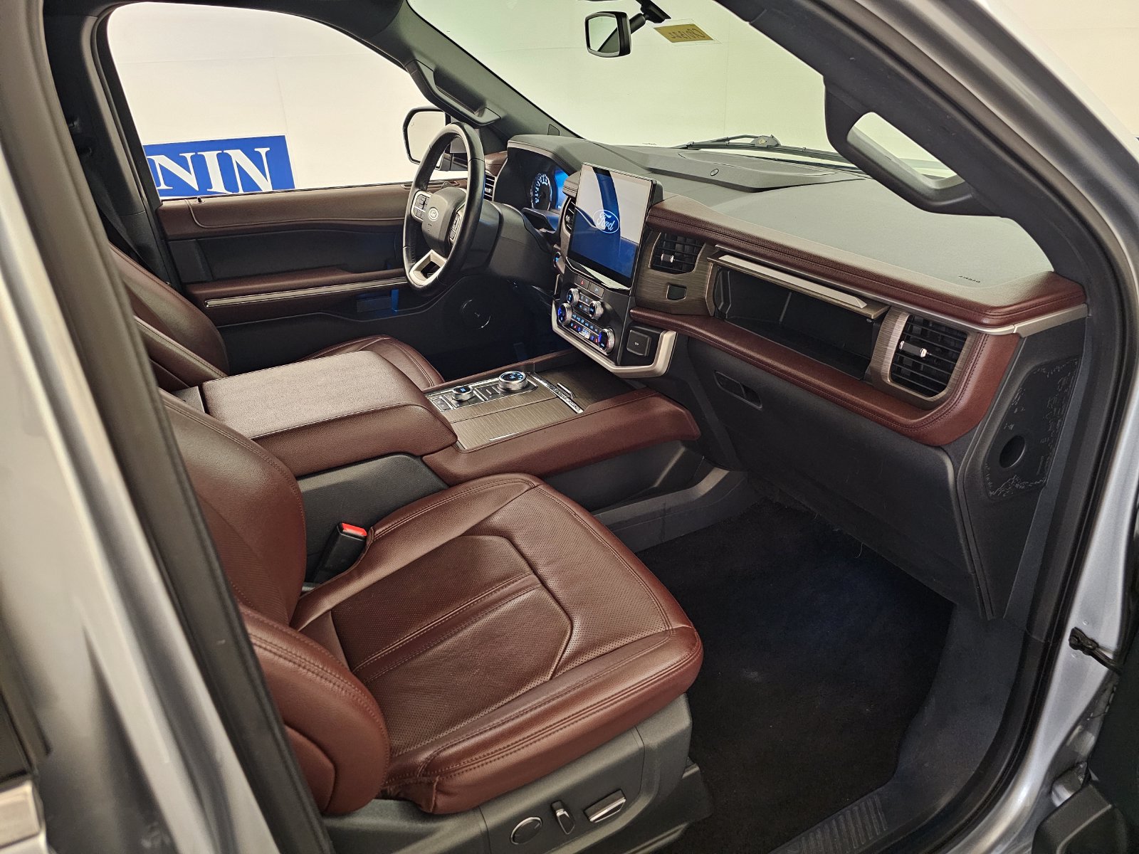 Used 2022 Ford Expedition Max Limited AWD/4WD image 26