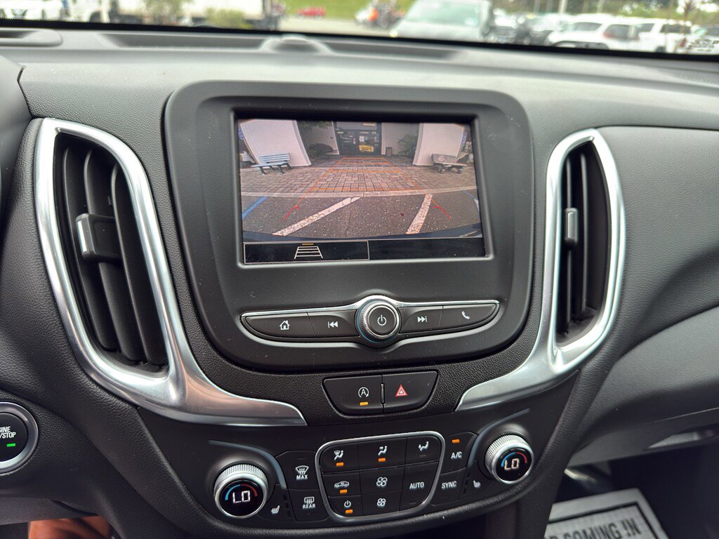 Used 2024 Chevrolet Equinox LT image 12