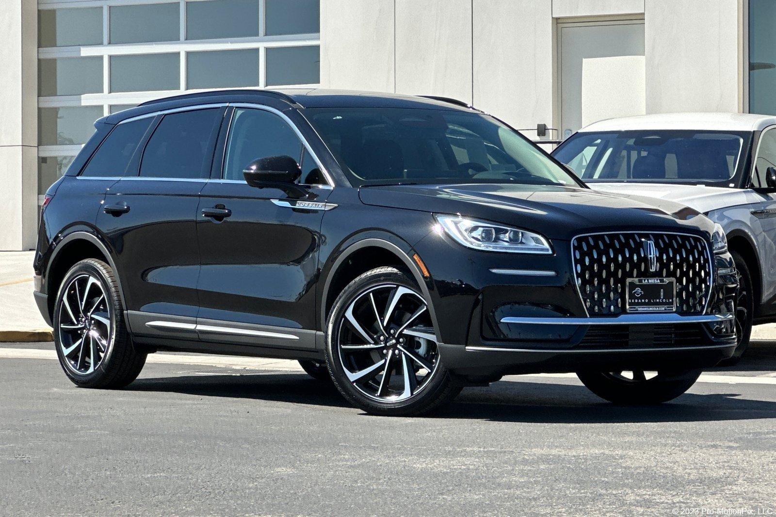 New 2025 Lincoln Corsair Reserve w/ Equipment Group 202A