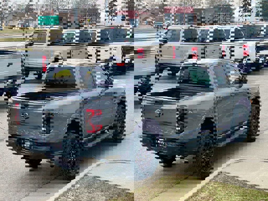 New 2026 Ford Ranger Lariat w/ Black Appearance Package image 6