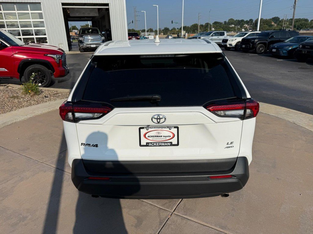 Certified 2025 Toyota RAV4 LE AWD/4WD image 9