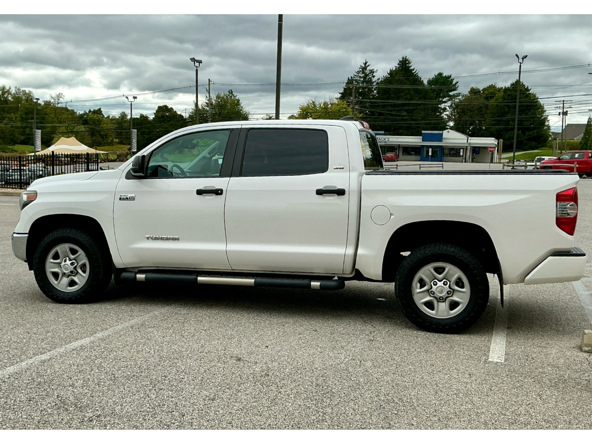 Used 2021 Toyota Tundra SR5 w/ Convenience Package AWD/4WD image 6