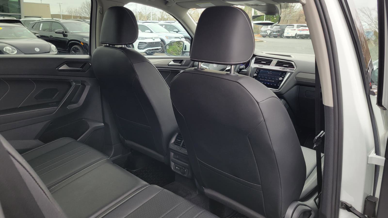 Certified 2023 Volkswagen Tiguan SE w/ Panoramic Sunroof Package image 42