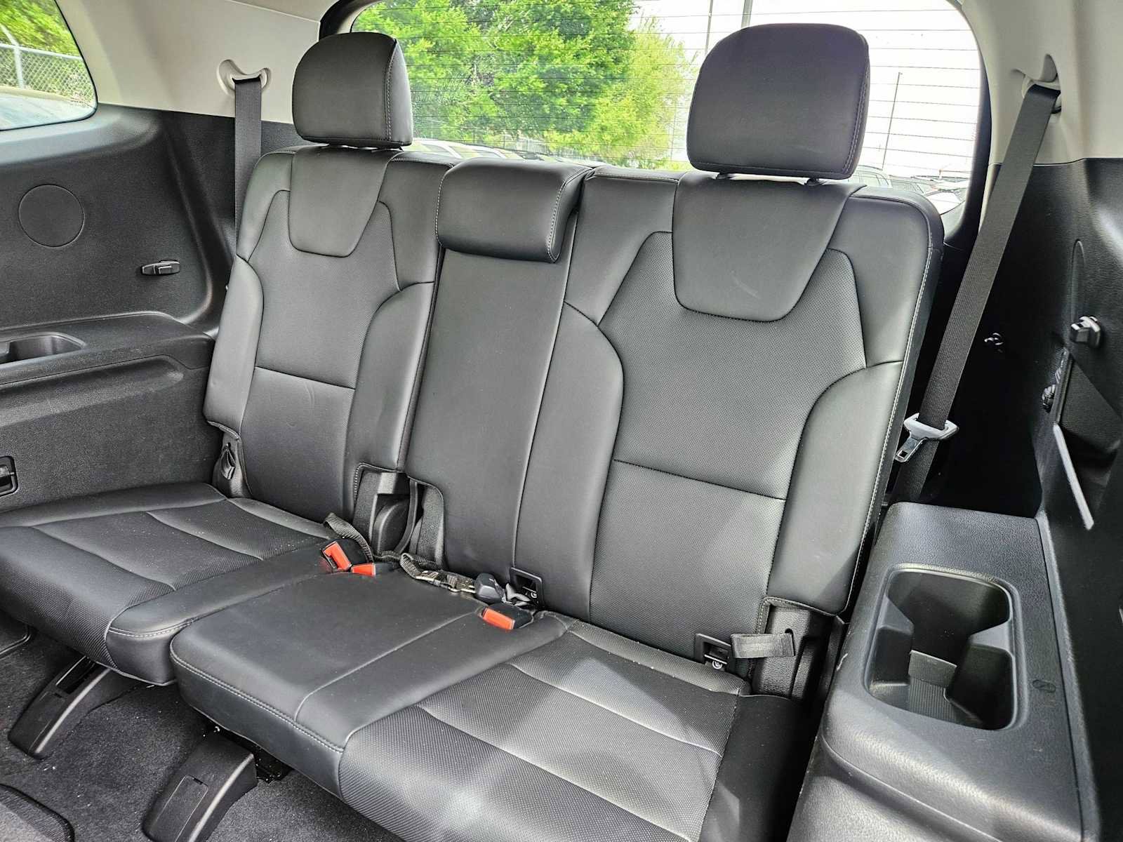 Used 2022 Kia Telluride LX image 16