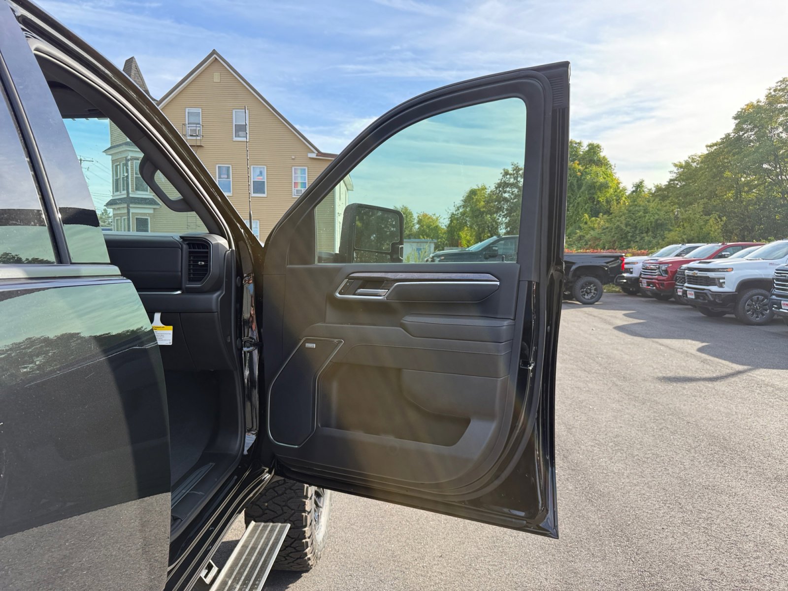 New 2025 Chevrolet Silverado 2500 LTZ w/ Trail Boss Package image 28