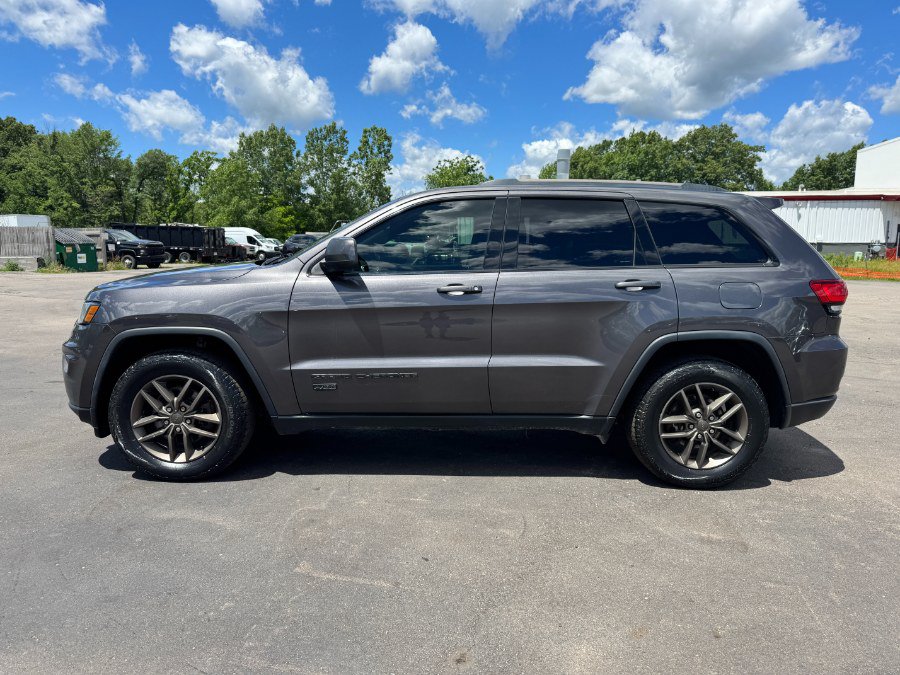 Used 2017 Jeep Grand Cherokee Laredo 75th Anniversary AWD/4WD image 2