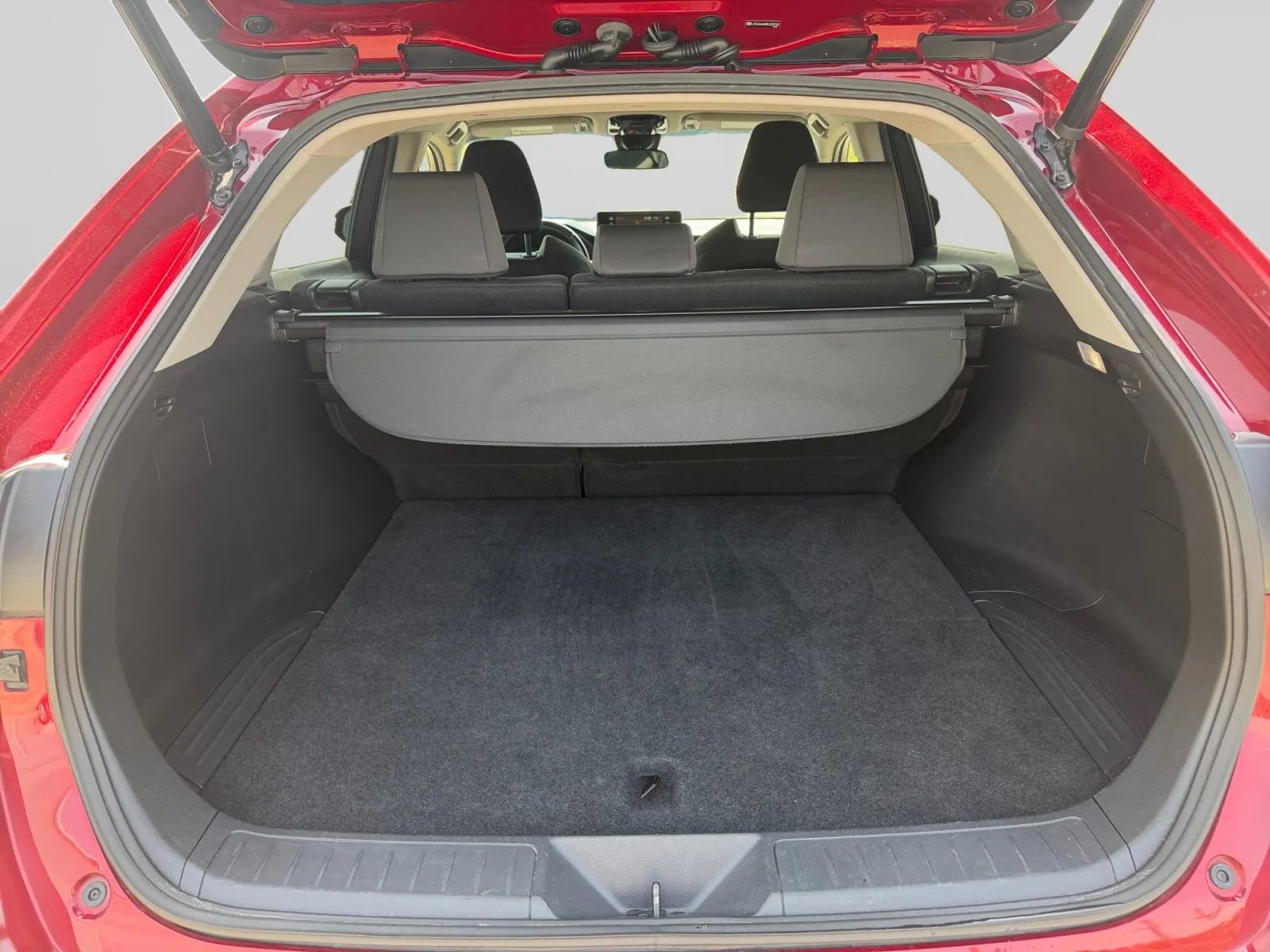 Used 2021 Toyota Venza LE image 27