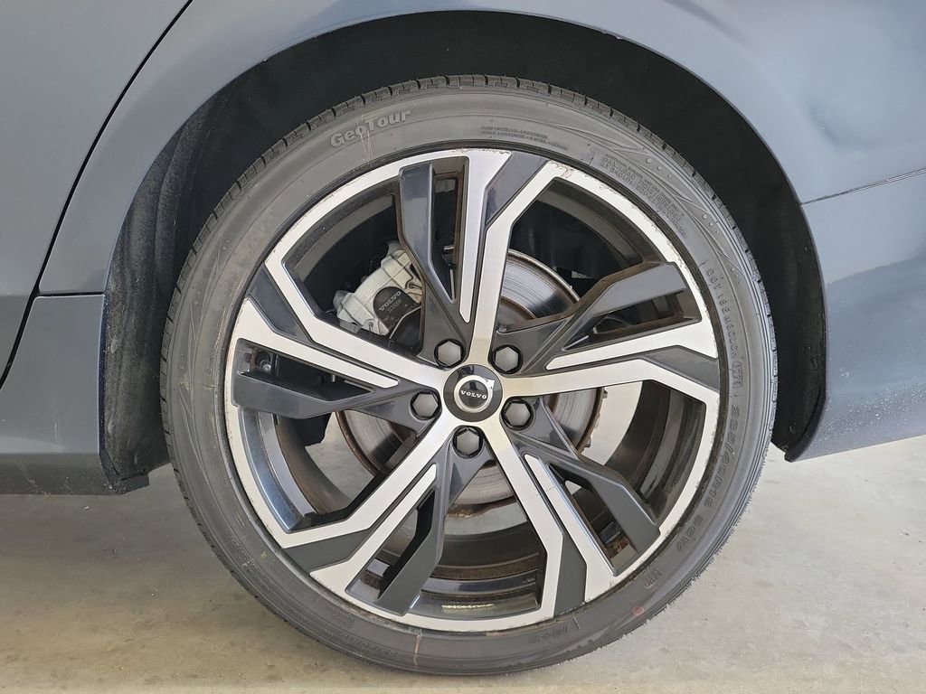 Used 2024 Volvo S60 B5 Core FWD image 12