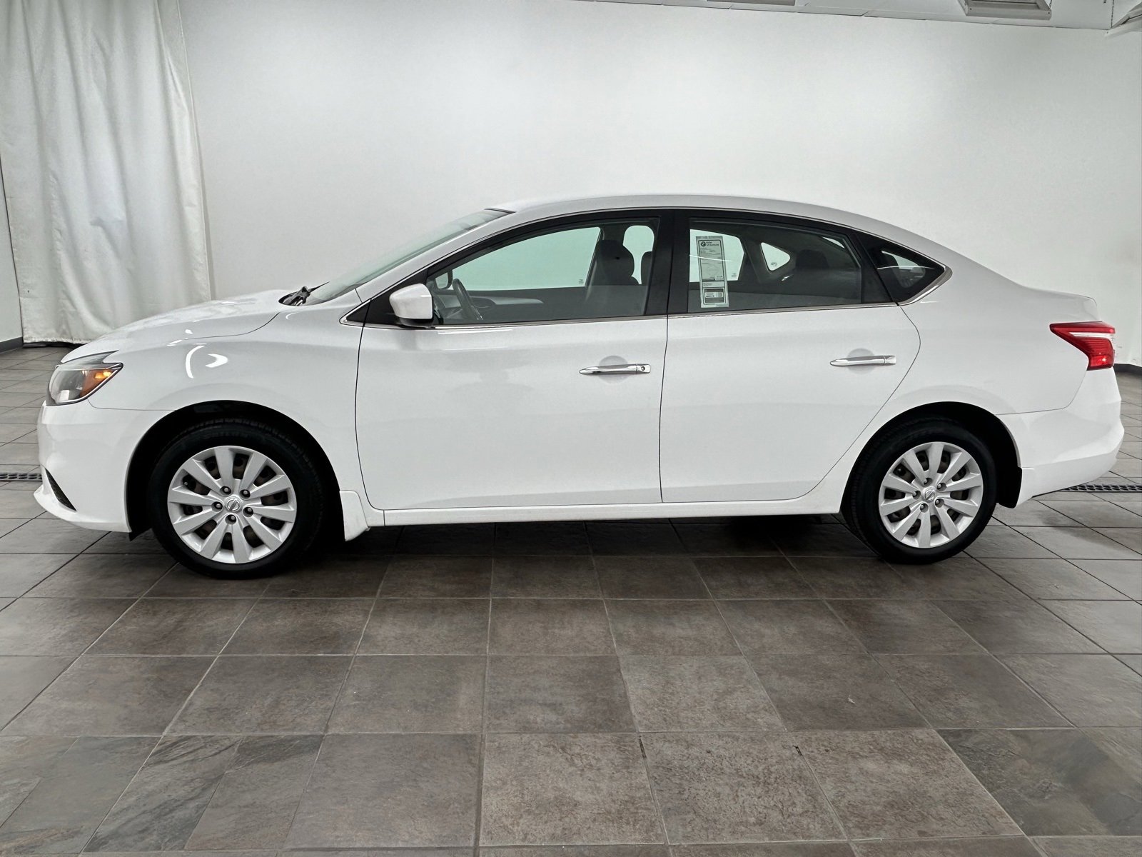 Used 2019 Nissan Sentra S image 2