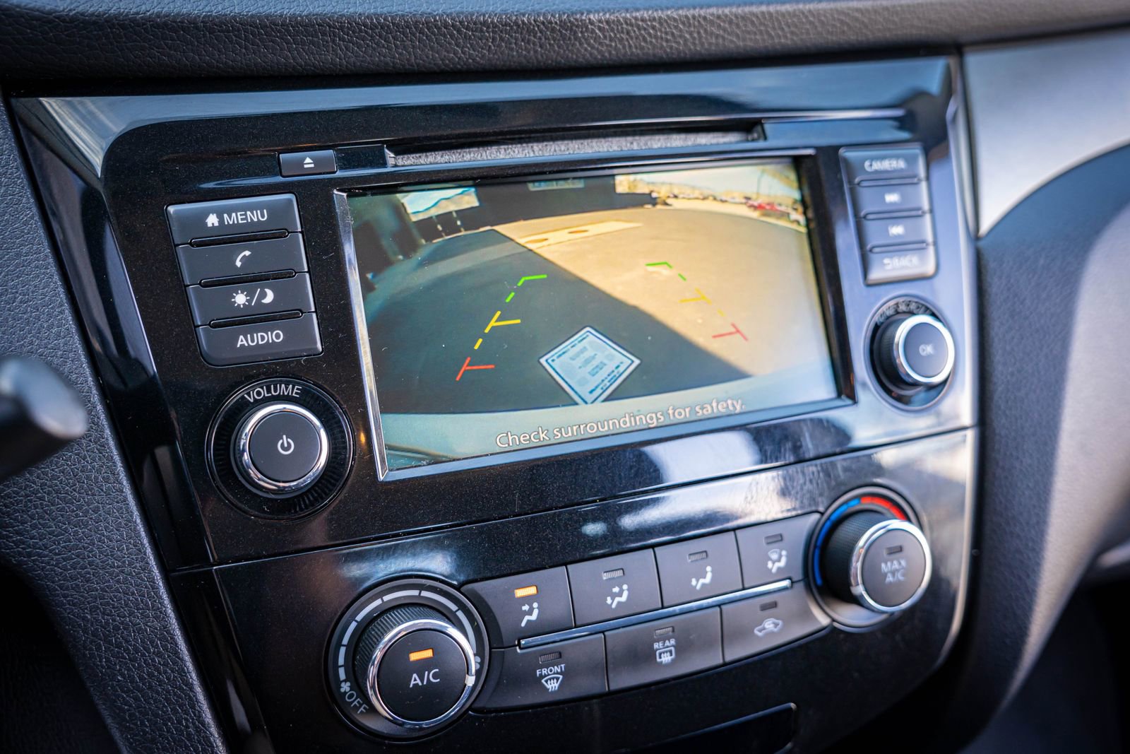 Used 2019 Nissan Rogue Sport S image 16