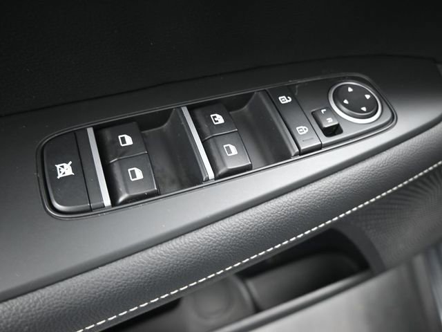 Used 2024 Kia Forte GT-Line image 13