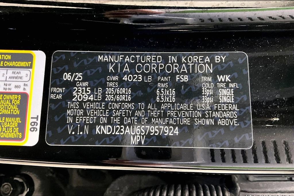 Used 2025 Kia Soul LX image 41