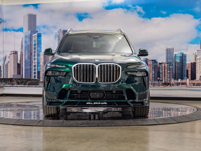 New 2026 BMW ALPINA XB7 AWD/4WD image 3