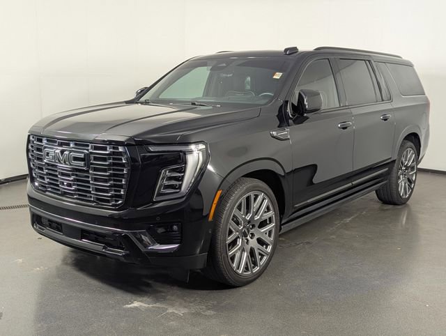 Used 2025 GMC Yukon XL Denali Ultimate AWD/4WD image 4