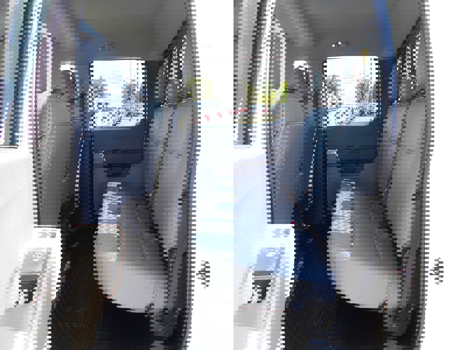 Used 2024 Ford F550 4x4 Crew Cab Super Duty image 9