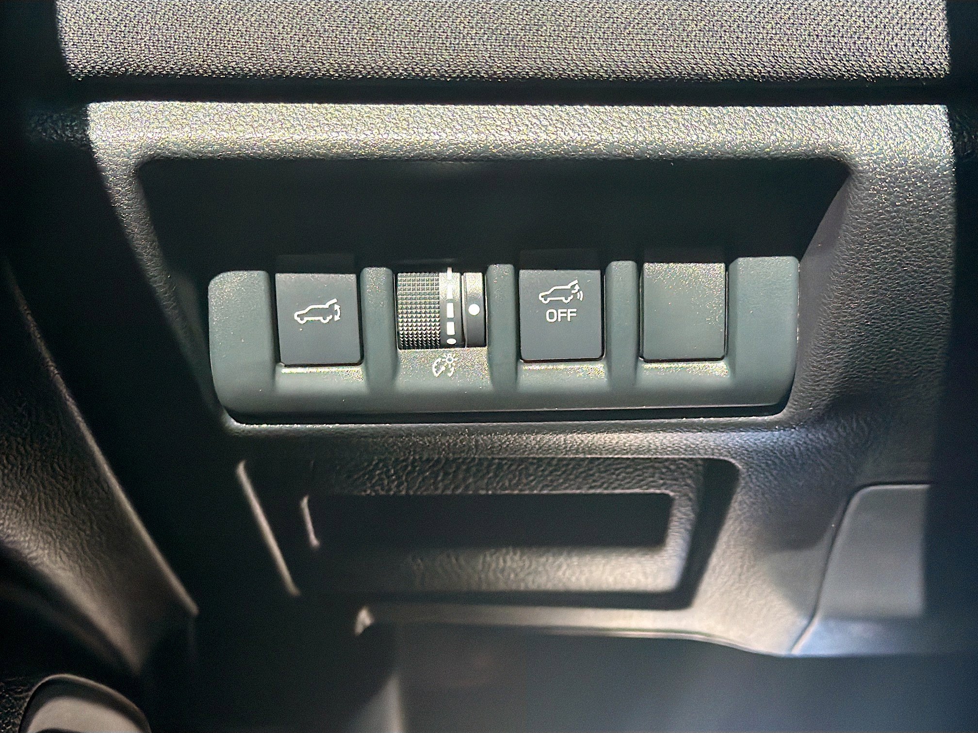 Used 2025 Subaru Outback Premium AWD/4WD image 17