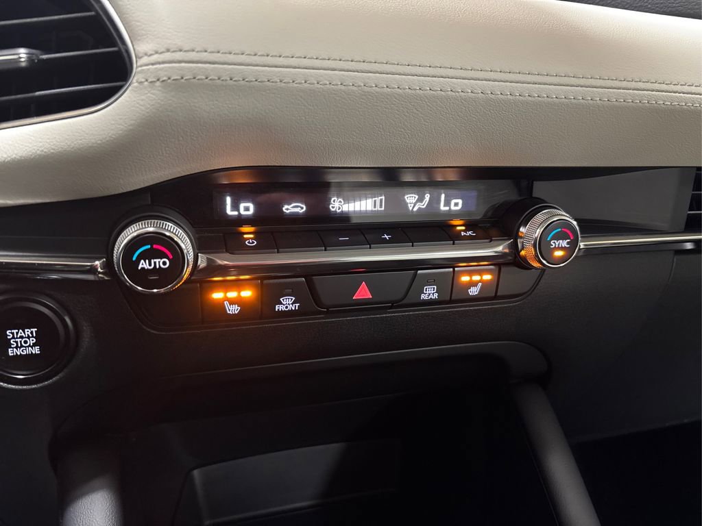 Used 2022 MAZDA MAZDA3 s image 35