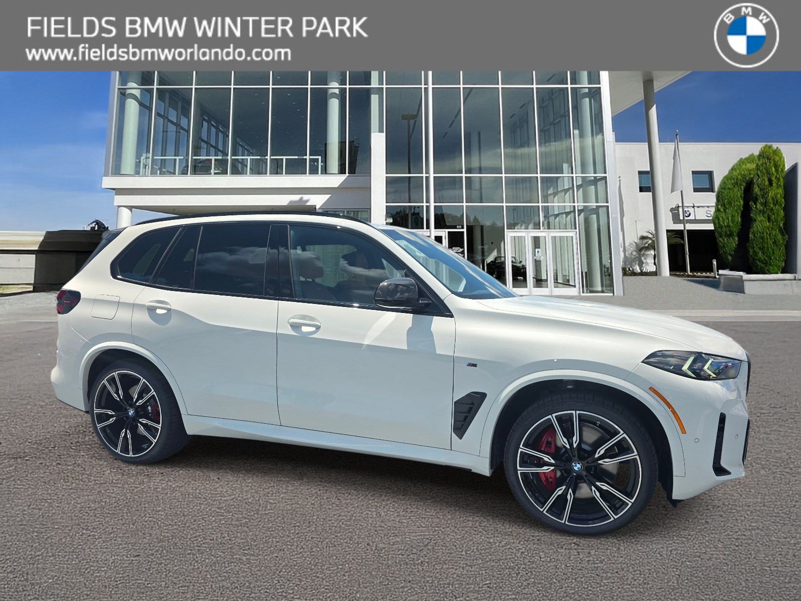 New 2026 BMW X5 M60i AWD/4WD image 1