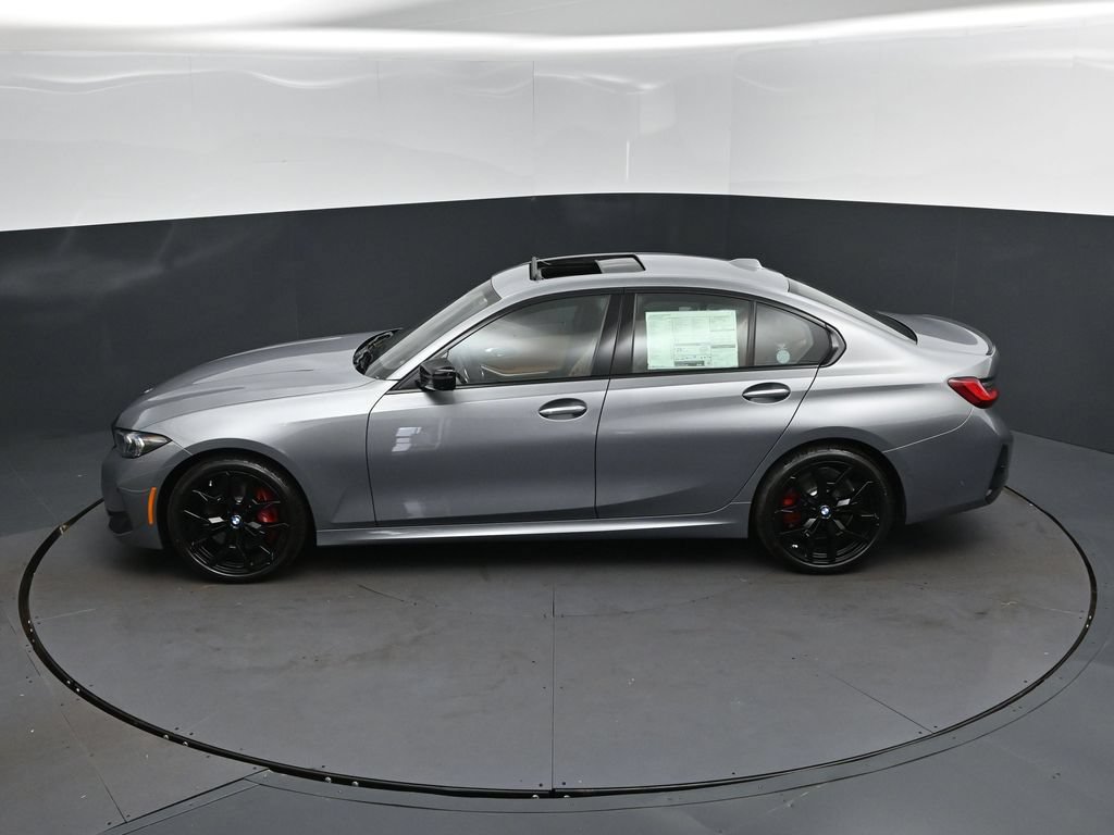 New 2026 BMW 330i xDrive Sedan w/ M Sport Package AWD/4WD image 32