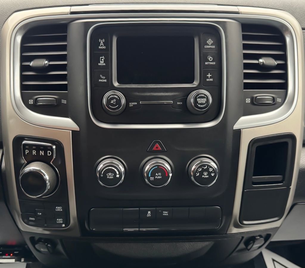 Used 2019 RAM 1500 Classic SLT AWD/4WD image 28