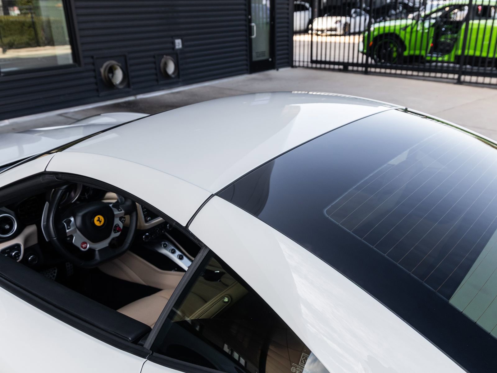 Used 2015 Ferrari California T RWD image 27