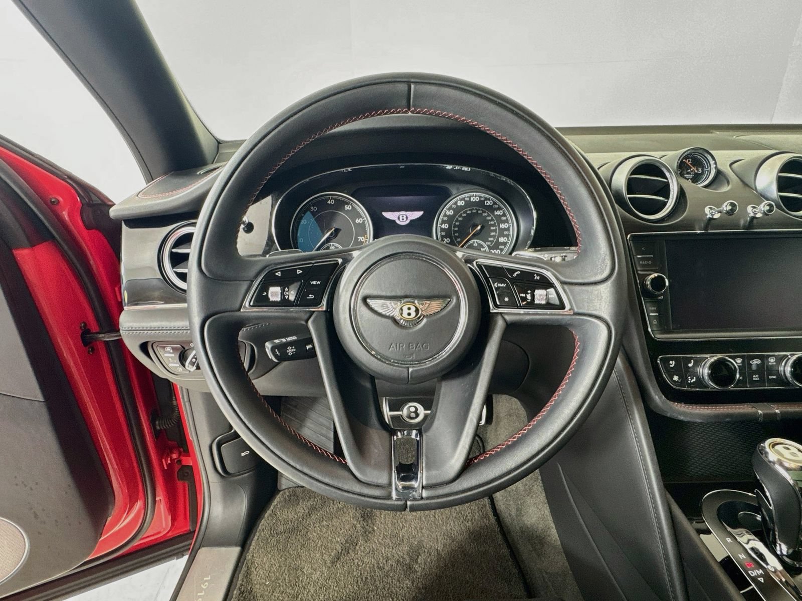 Certified 2019 Bentley Bentayga AWD/4WD image 12