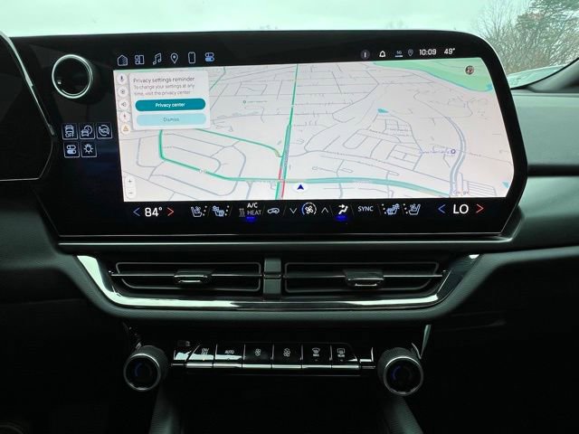 Used 2025 Chevrolet Equinox EV RS w/ Convenience Package II image 28