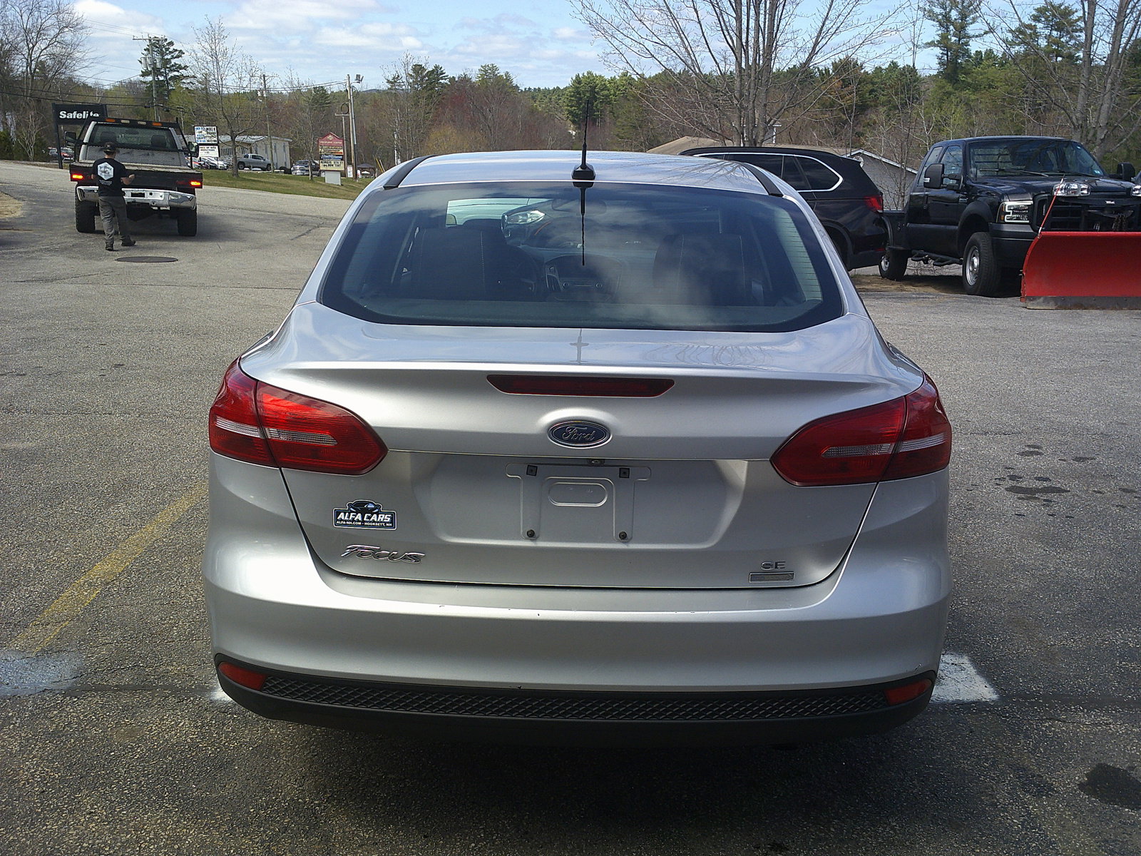 Used 2018 Ford Focus SE FWD image 6