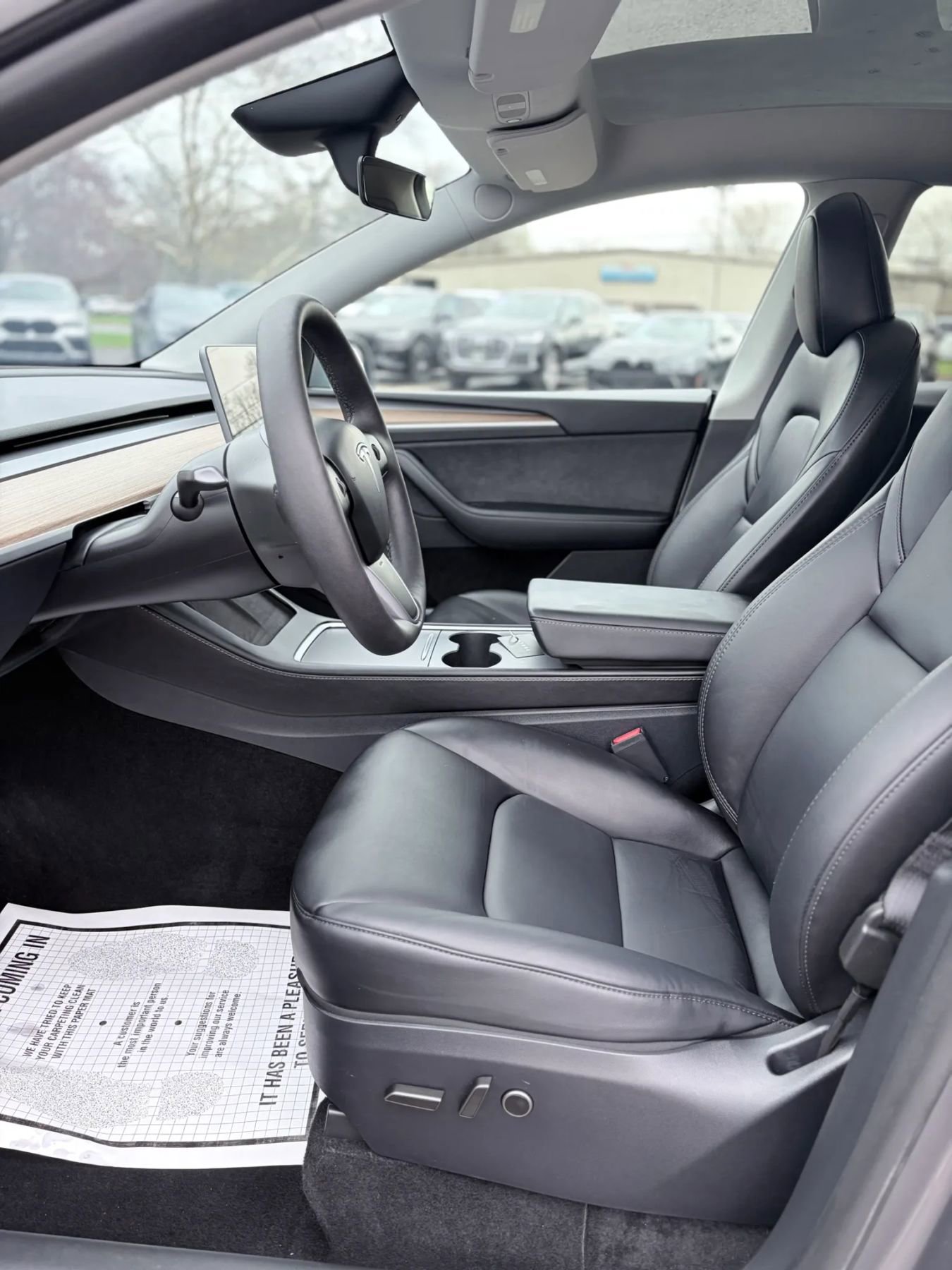 Used 2025 Tesla Model Y Performance image 24