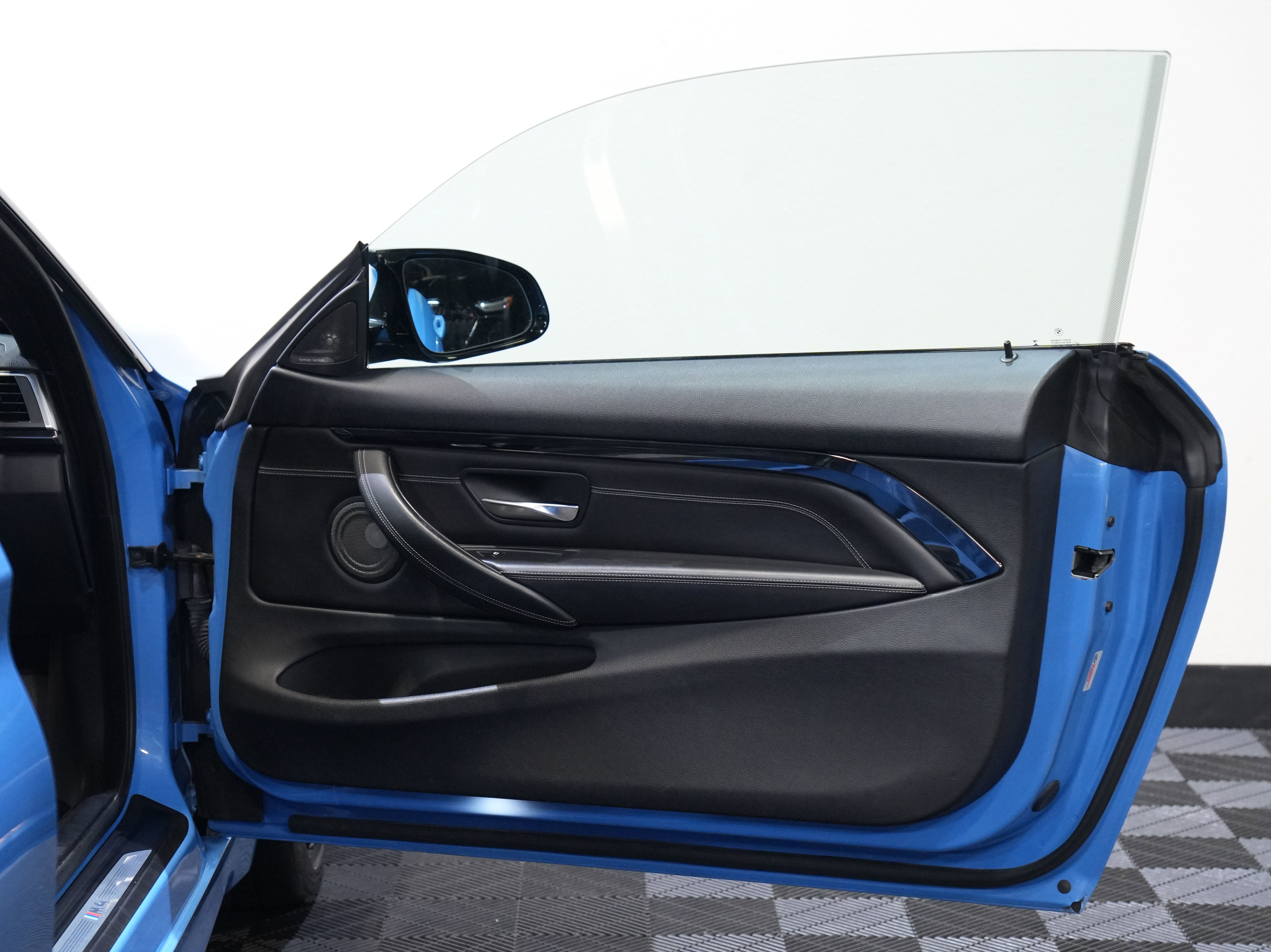 Used 2016 BMW M4 Coupe RWD image 24