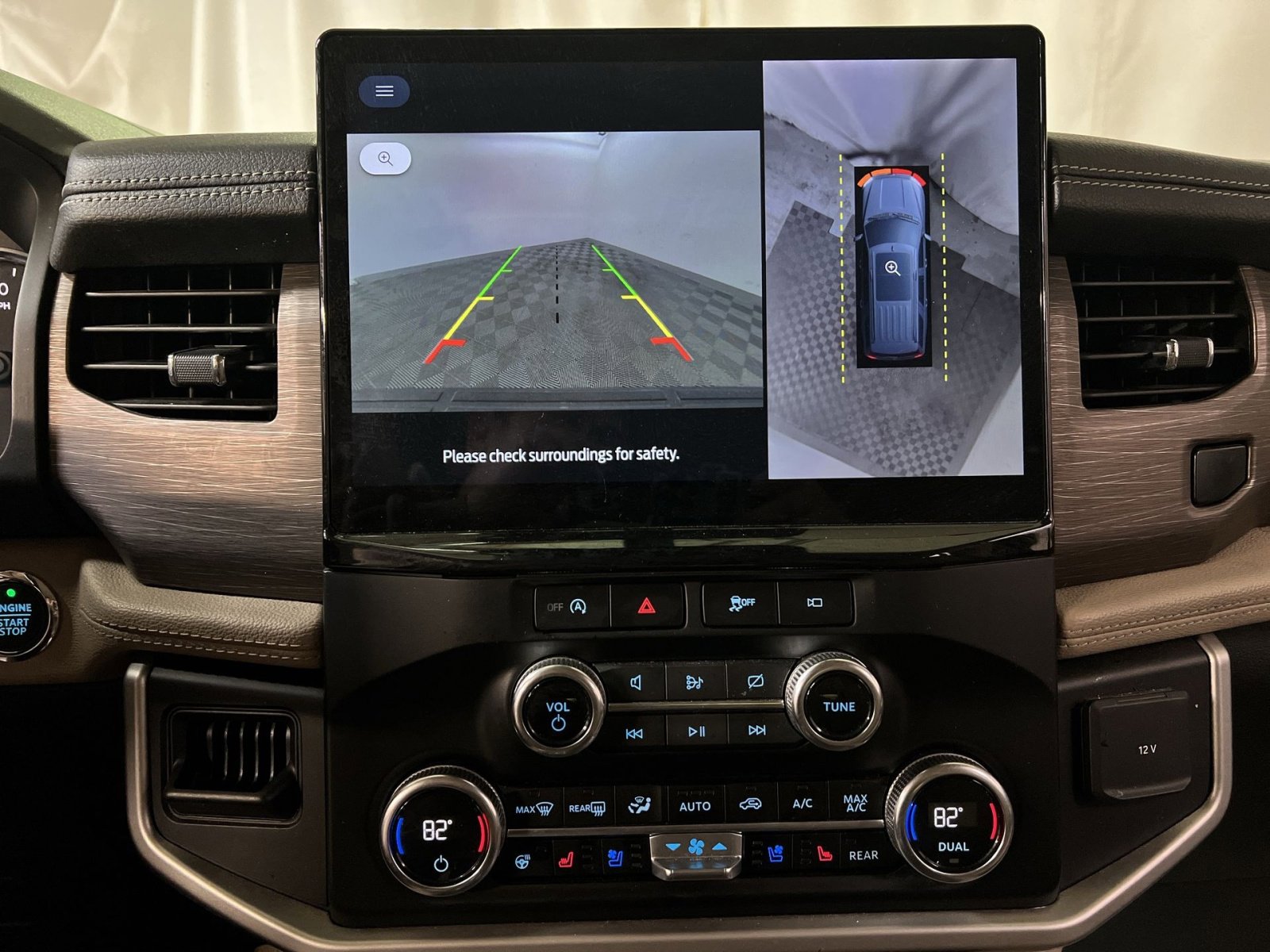 Used 2024 Ford Expedition Max Limited image 18