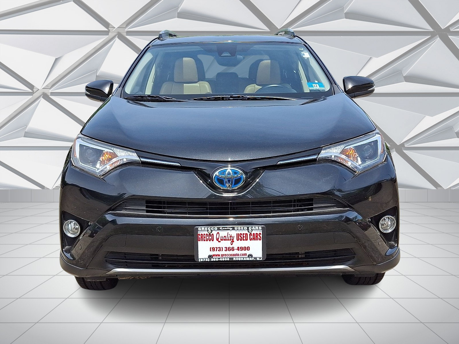 Used 2018 Toyota RAV4 XLE w/ Convenience Package AWD/4WD image 2
