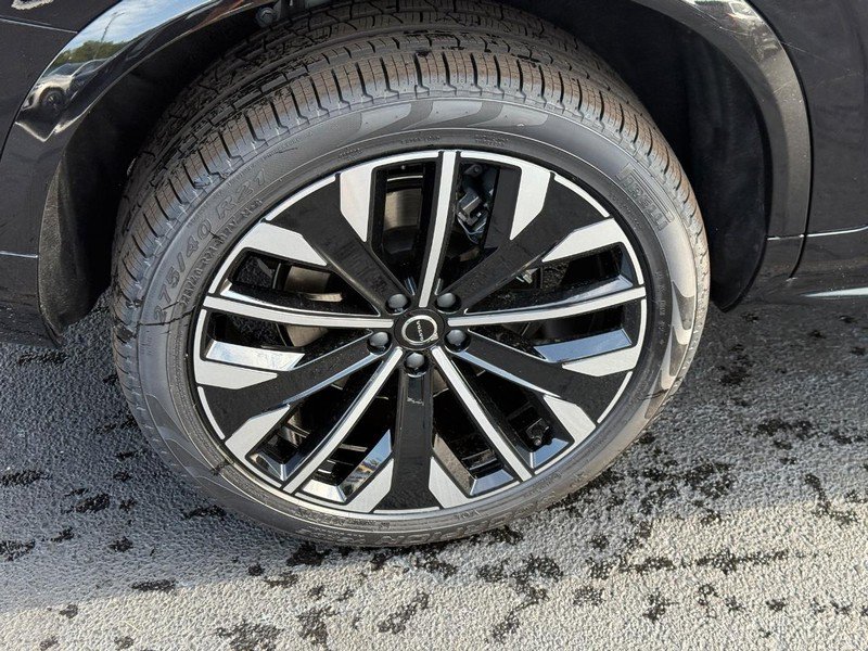 New 2026 Volvo XC90 B6 Plus w/ Protection Package Premier AWD/4WD image 4
