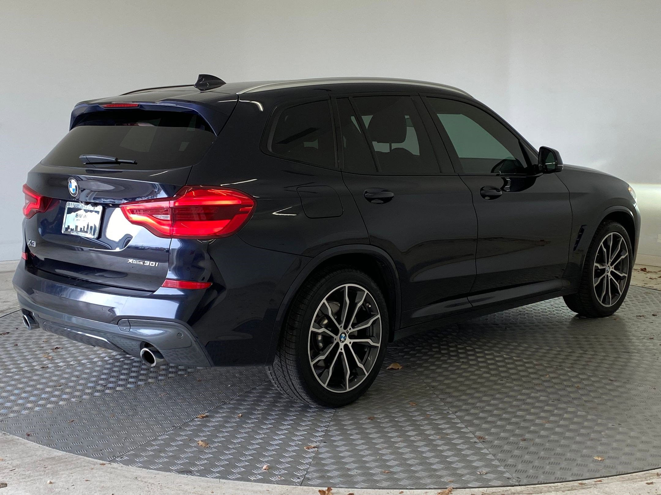 Used 2018 BMW X3 xDrive30i w/ M Sport Package image 8