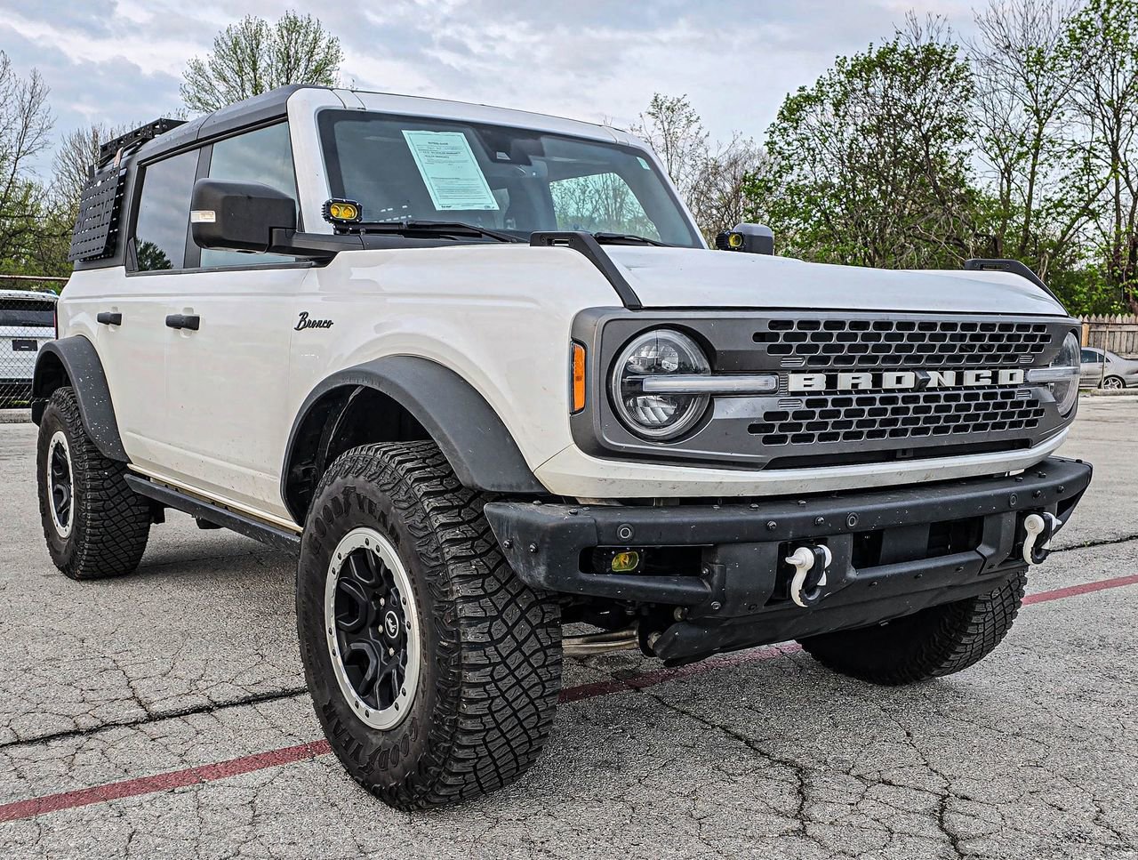 Used 2024 Ford Bronco Badlands image 1