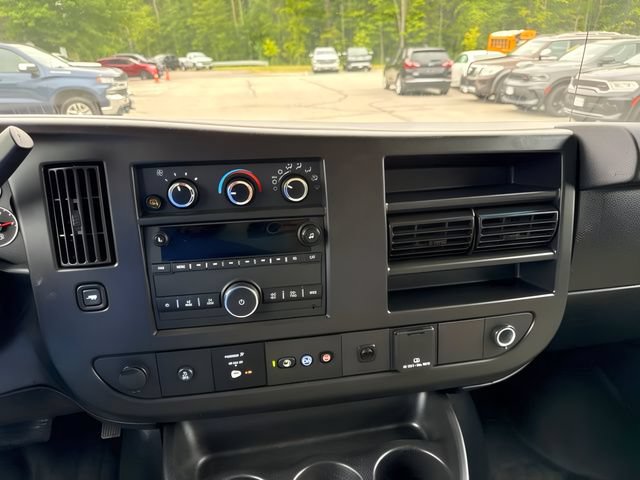 Used 2020 Chevrolet Express 3500 w/ Power Convenience Package RWD image 22