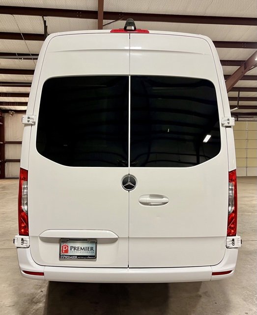 Used 2023 Mercedes-Benz Sprinter 2500 image 4