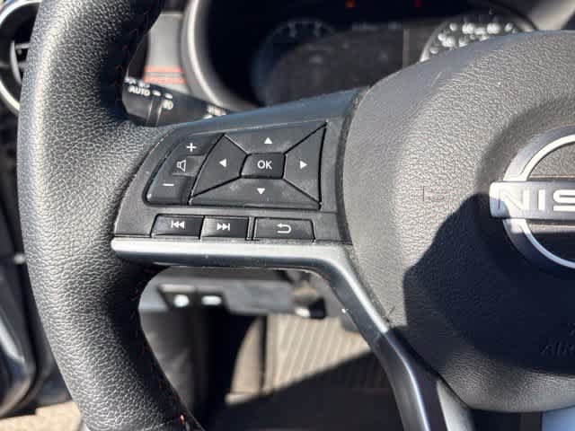 Used 2023 Nissan Kicks SR w/ SR Premium Package FWD image 12