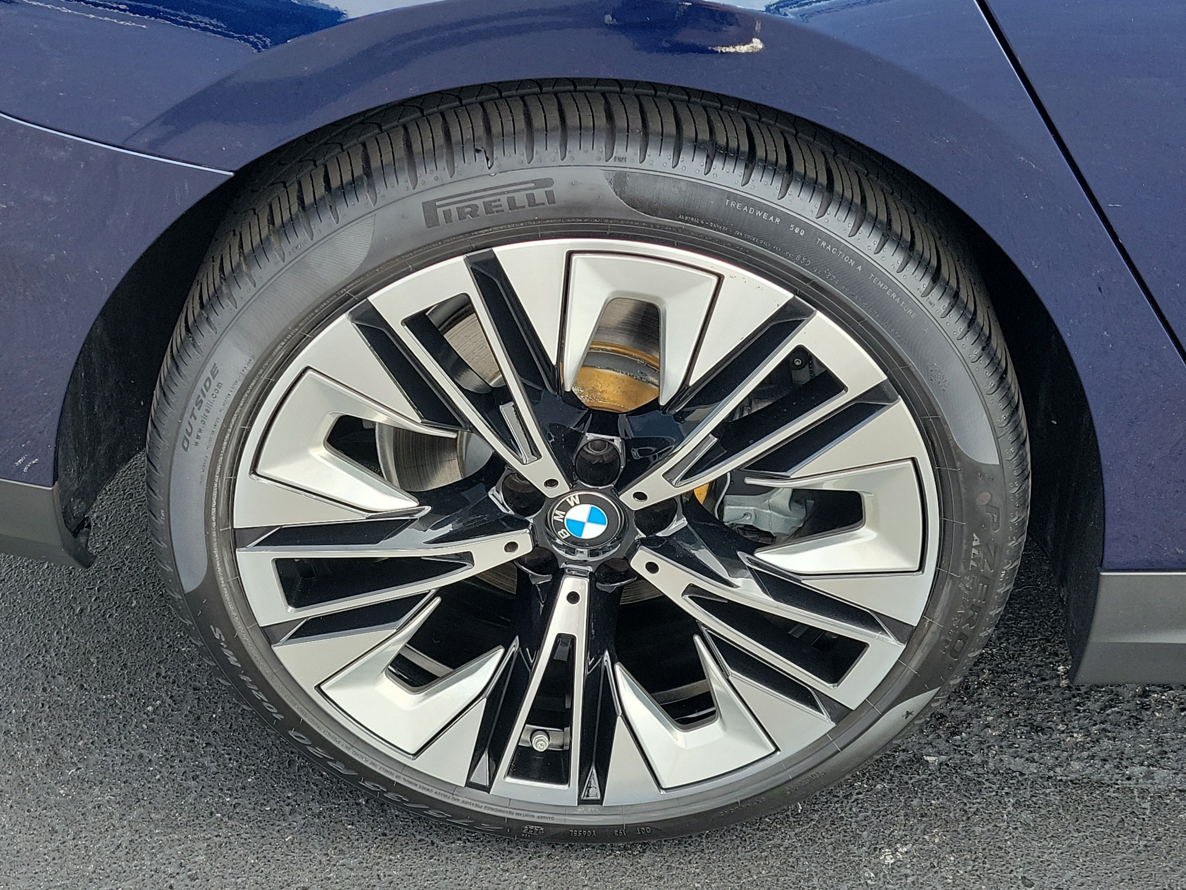 Used 2026 BMW 530i RWD image 6