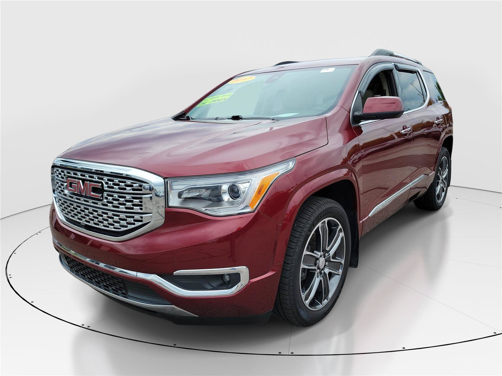 Used 2017 GMC Acadia Denali w/ Technology Package AWD/4WD image 2