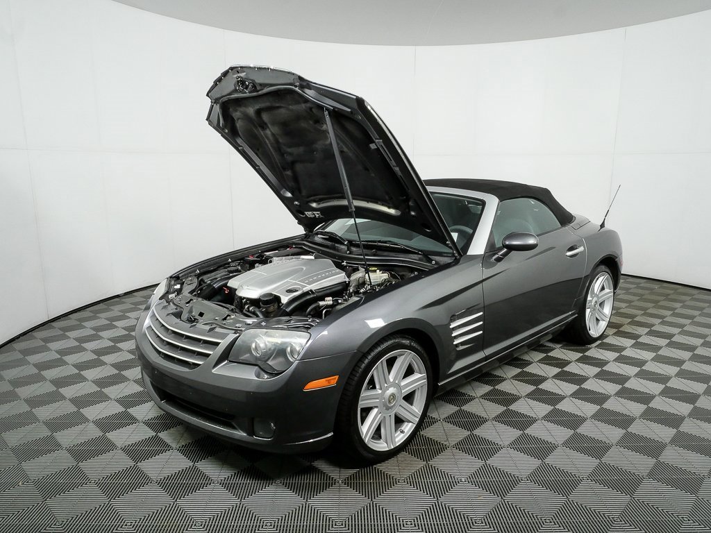 Used 2005 Chrysler Crossfire Limited image 26