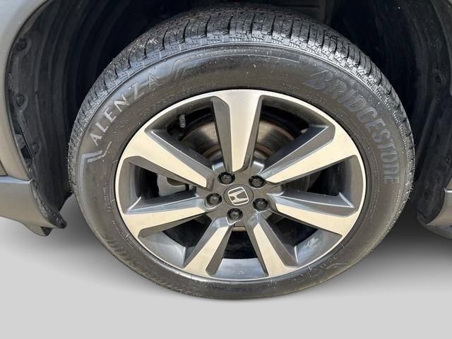 Certified 2023 Honda Pilot Touring image 5